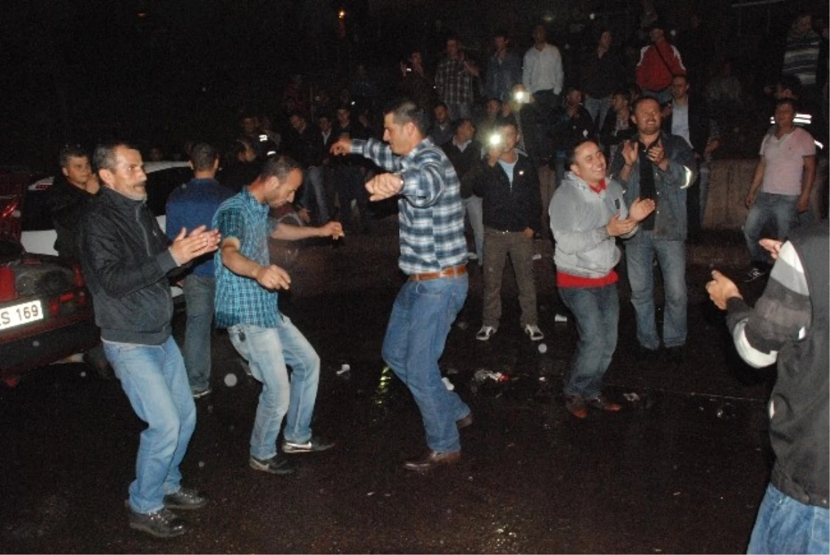 Erdemir\'de İş Bırakan Liman İşçilerine AK Parti ve CHP\'den Destek
