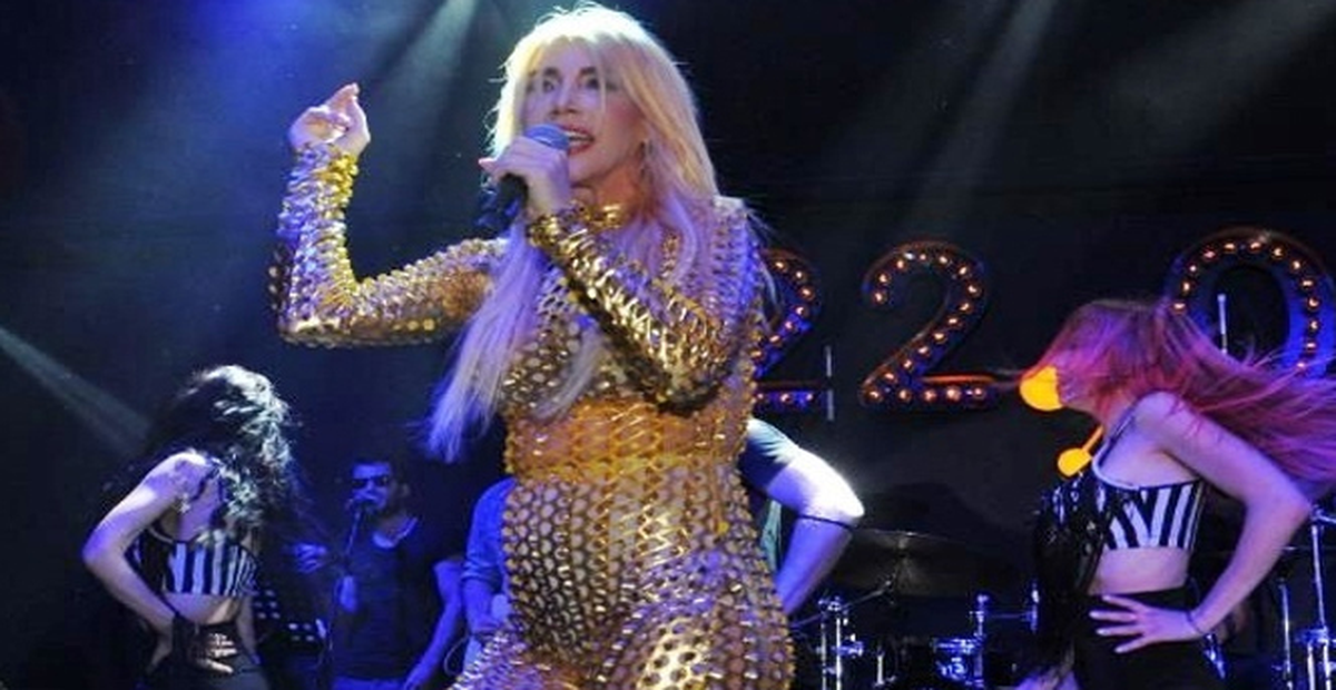 Hande Yener'den Göbeğim Yok Videosu