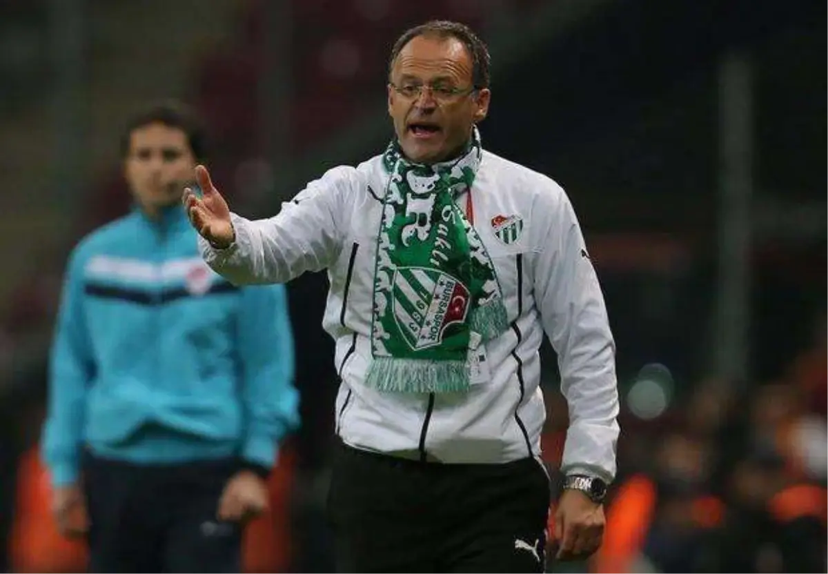 İrfan Buz, Bursaspor\'dan Ayrıldı