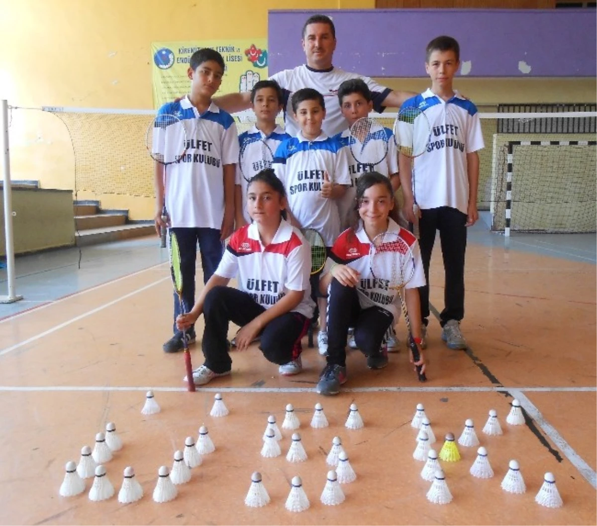 Ülfetspor 13 Yaşaltı Türkiye Badminton Şampiyonasına Gitti