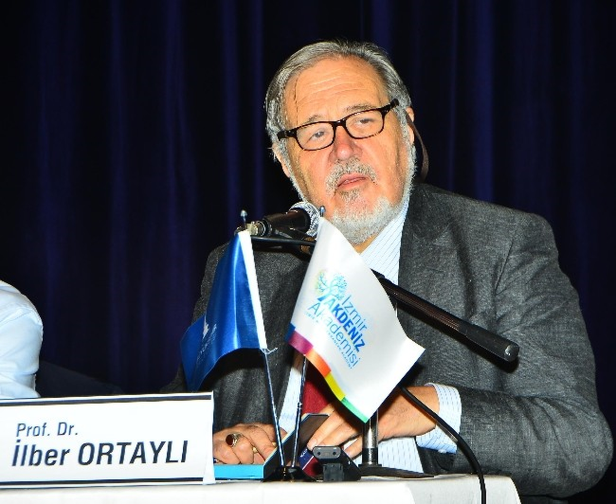 Ünlü Tarihçi Ortaylı İzmir\'de Akdeniz\'i Anlattı