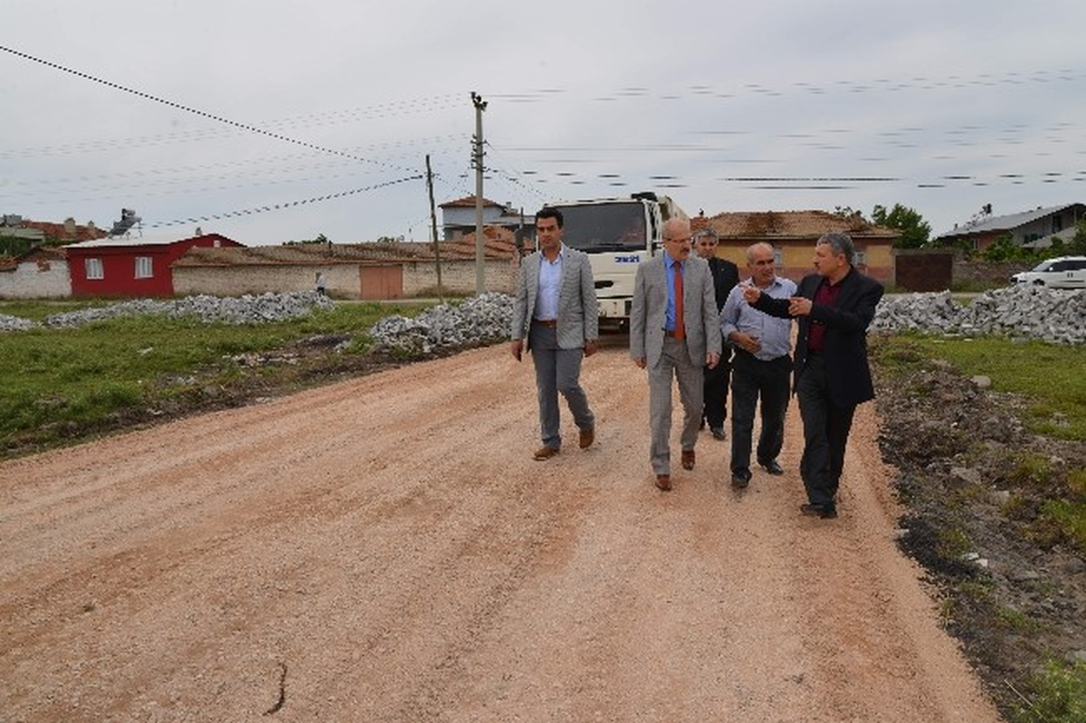 Başkan Kafaoğlu, Yol Yapım Çalışmalarını Yerinde İnceledi