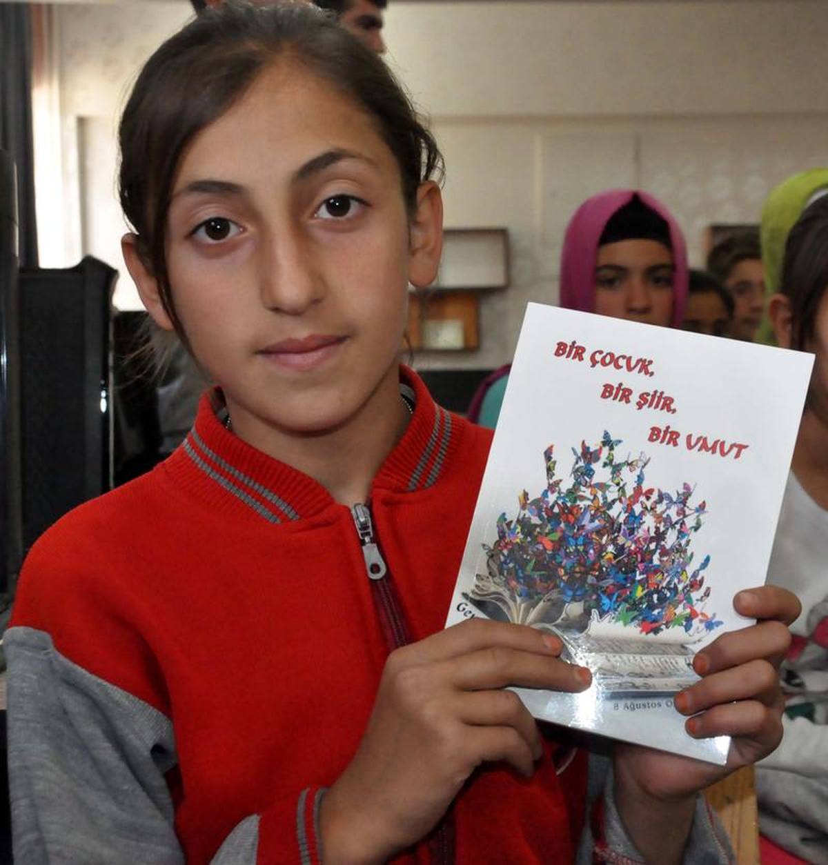 Bitlis\'te Çözüm Sürecine Şiir Kitabıyla Destek