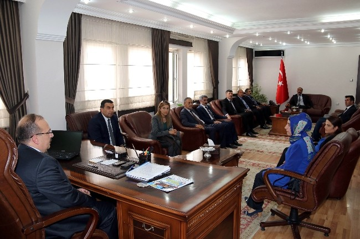 İl Genel Meclisi Üyelerinden Vali Canbolat\'a Ziyaret