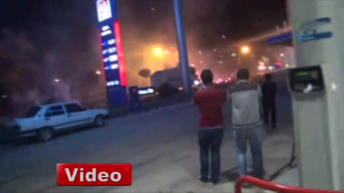 Silvan\'da İzinsiz Gösteriye Polis Müdahalesi