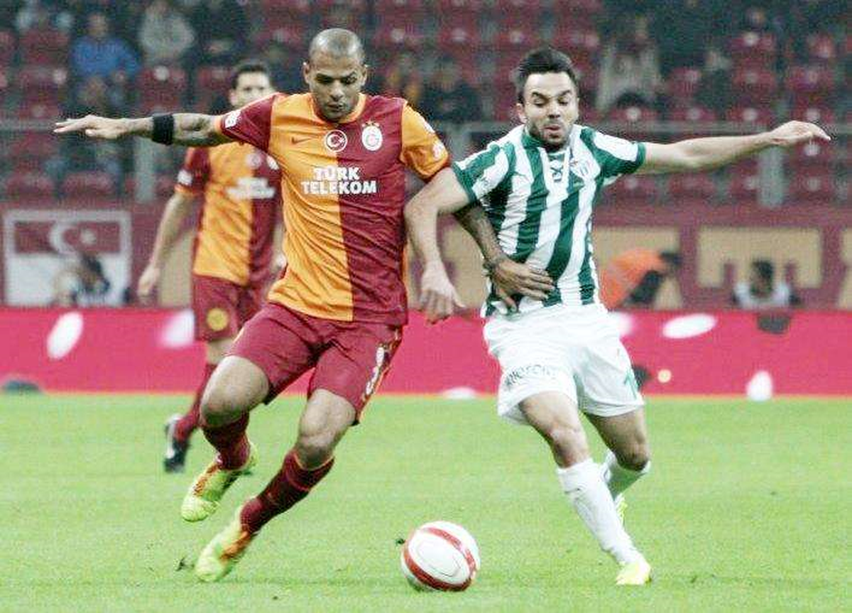 Melo Kavgaya Karıştı
