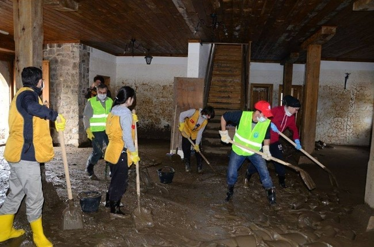 Öğrenciler Bosna Hersek İçin Seferber Oldu