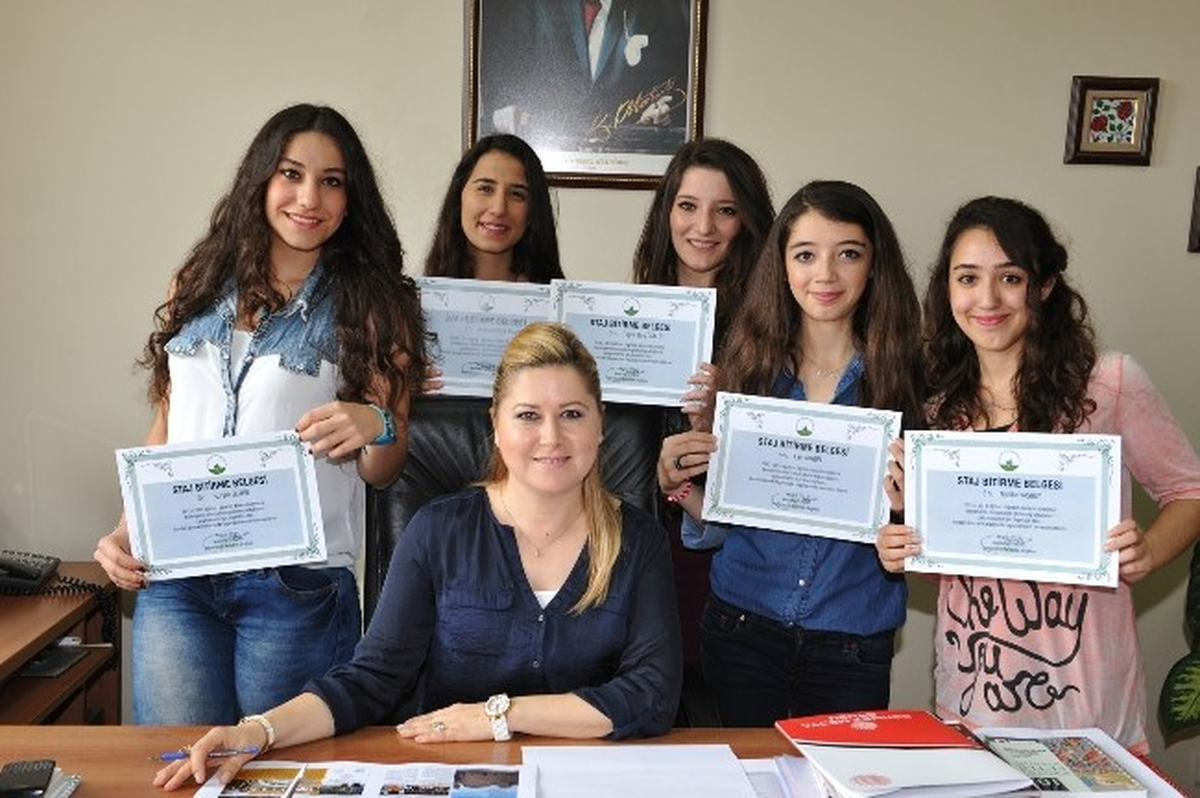 Osmangazi Belediyesindeki Stajyer Öğrencilere Duygusal Veda