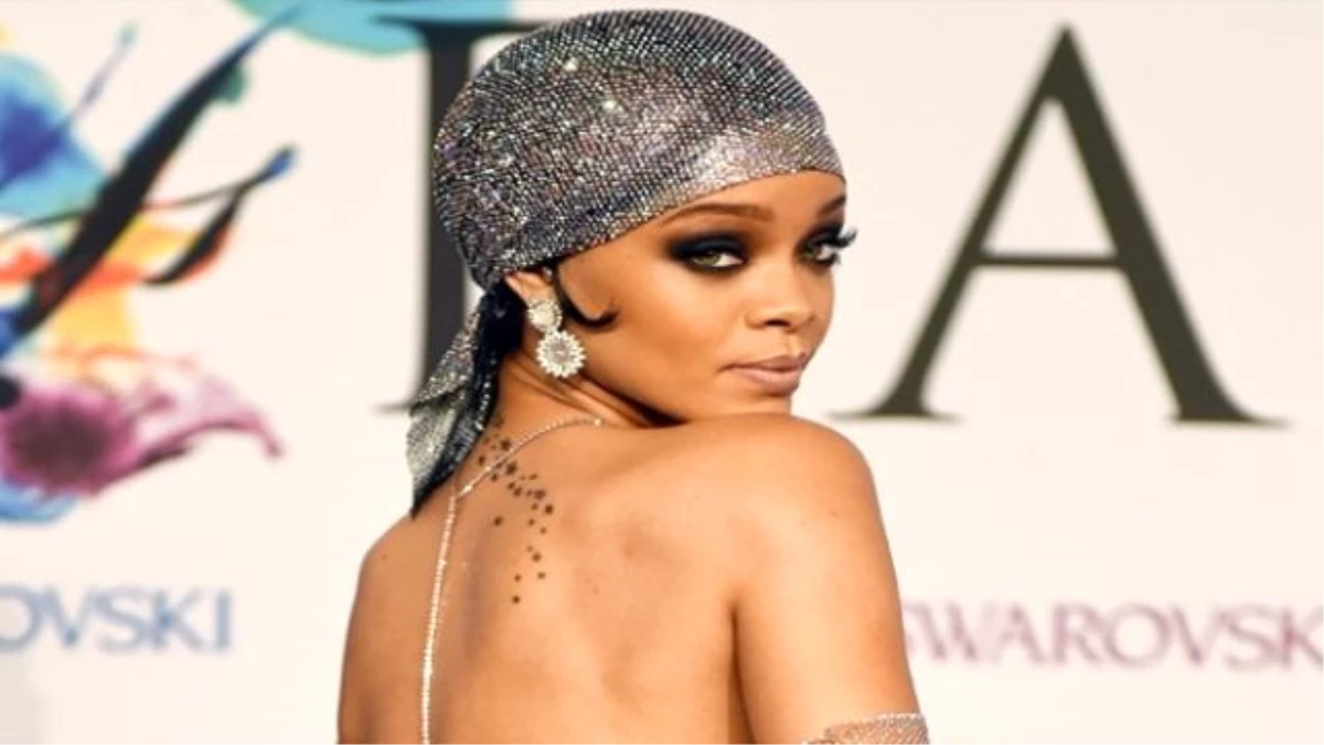 Rihanna Ödül Töreninde Twerk Dansı Yaptı
