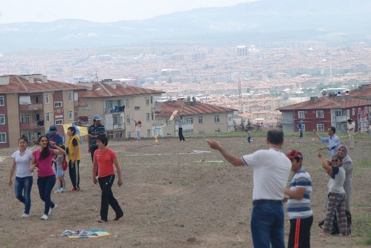 Sincan\'da Uçurtma Şenliği Yapıldı