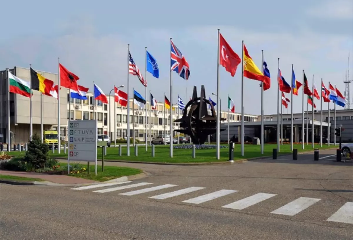 Ukrayna Krizi Savunma Bütçesi Tartışmalarını Alevlendirdi