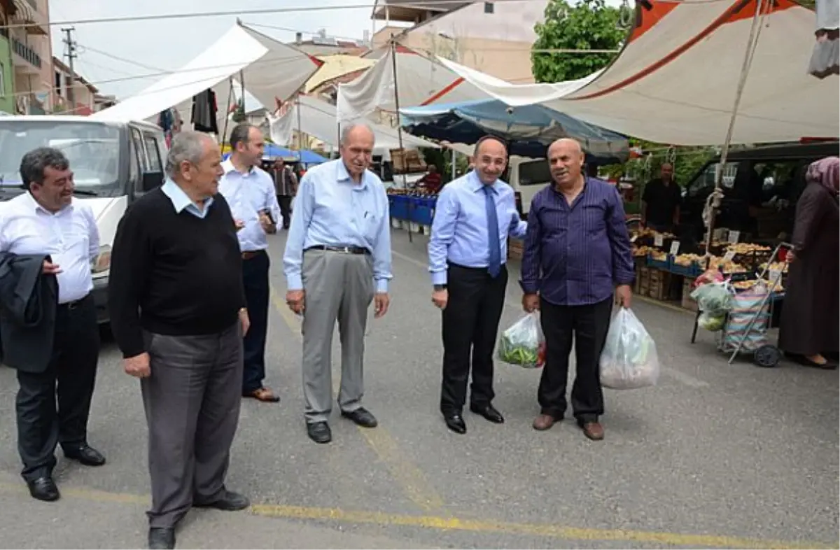 Üzülmez, Pazar Esnafını Dolaştı