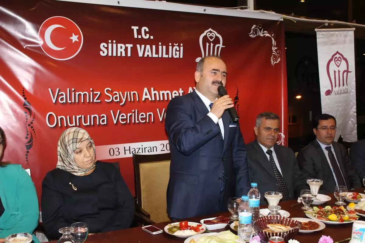 Vali Aydın İçin Veda Yemeği