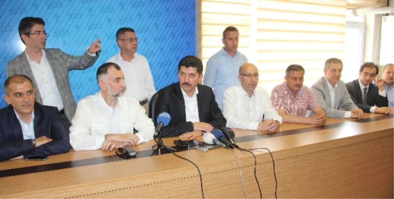 AK Parti Karabük İl Yönetimi İstifa Etti