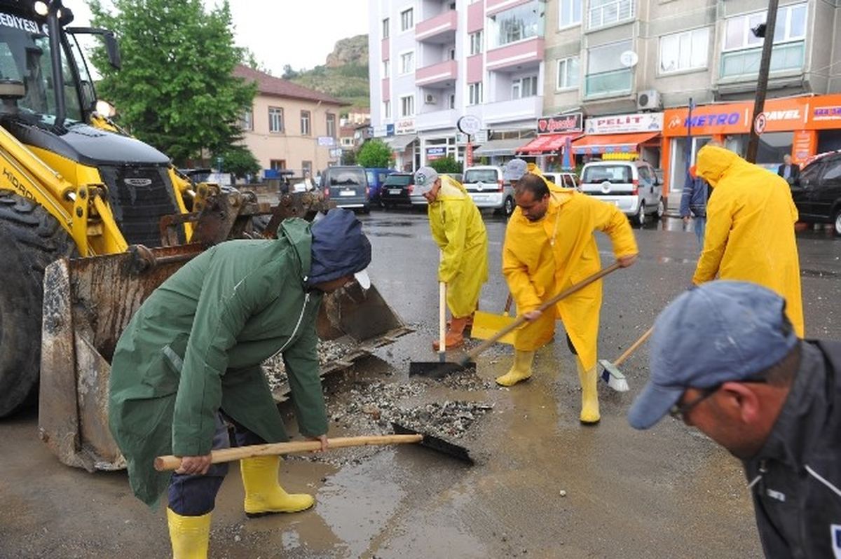 Bozüyük\'te 2 Günde Metrekareye Yaklaşık 30 Kilogram Yağış Düştü