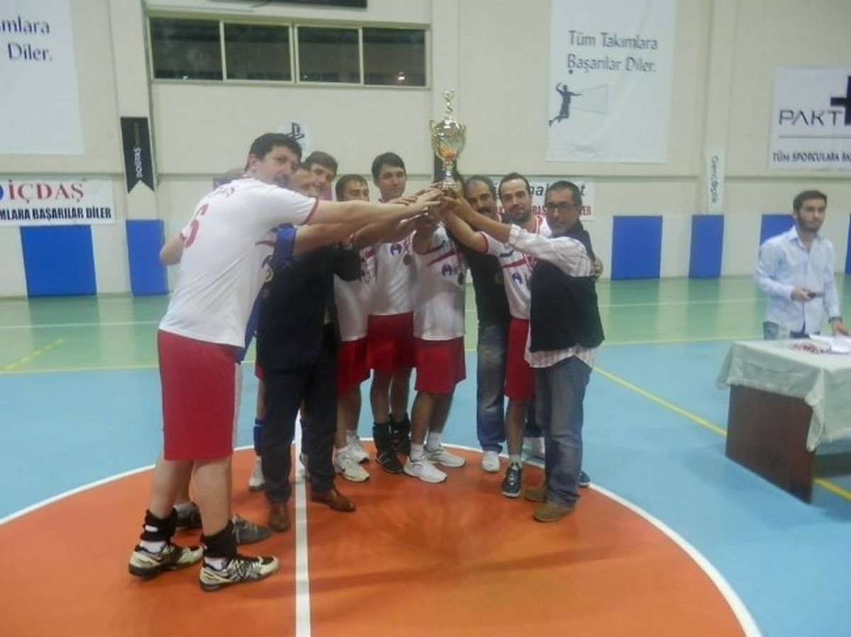 Çelik Spor Filede Şampiyon Oldu