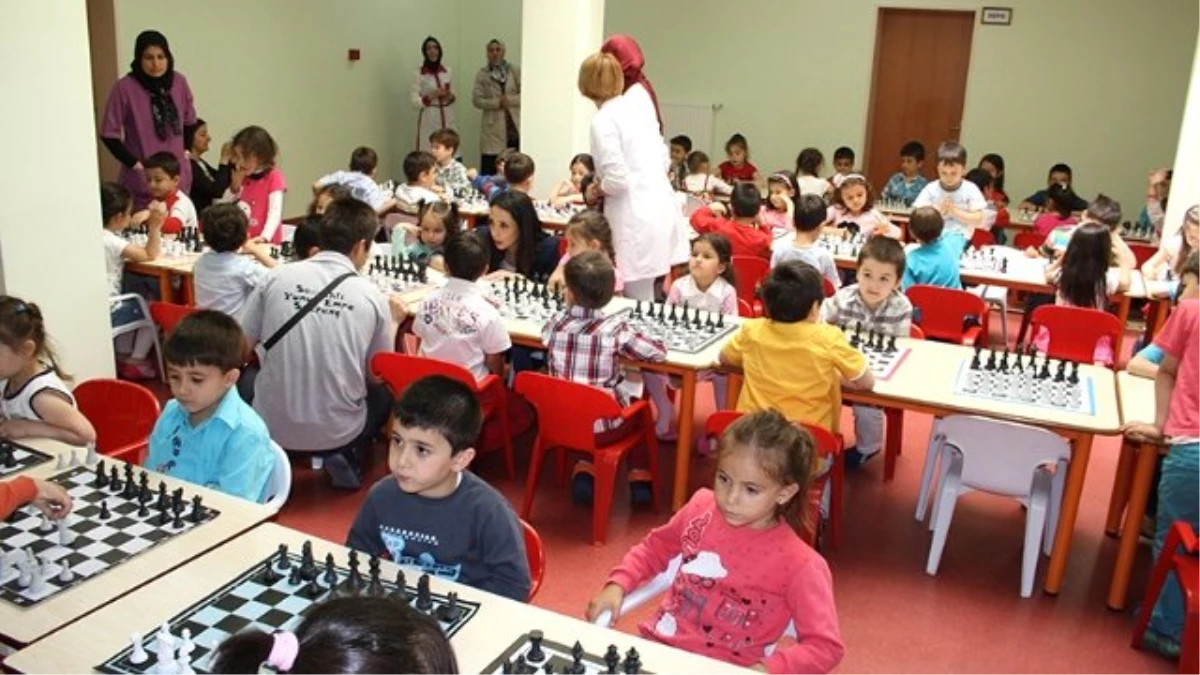Dinar\'daki Satranç Turnuvaları