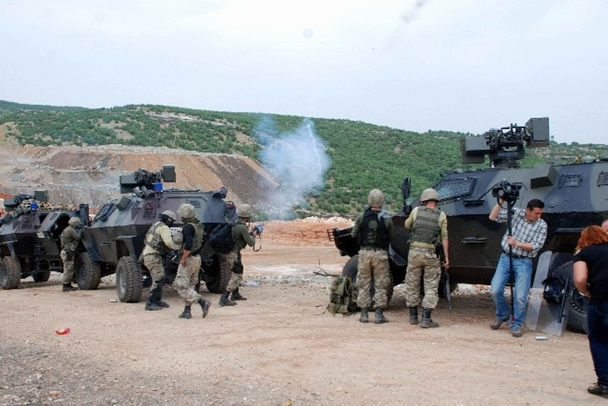 Diyarbakır\'da Çatışma