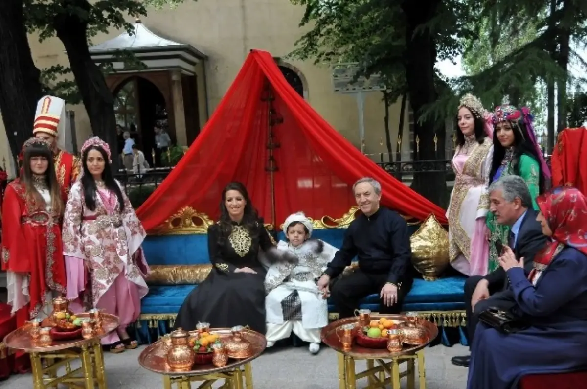 Padişah Düğünü Yapan Vali Yardımcısının Eşi Hizmetçisi ile Karakolluk Oldu
