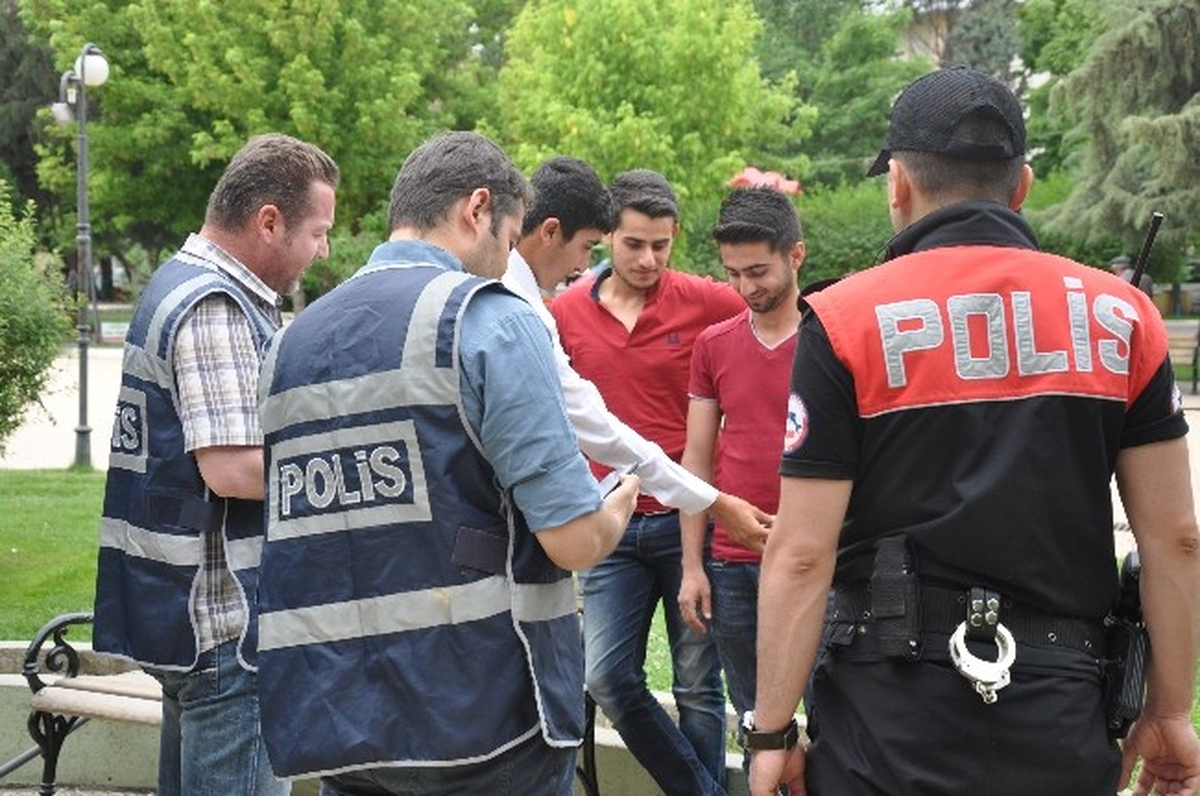 Polis Ekipleri Çalışmalarını Hız Kesmeden Sürdürüyor