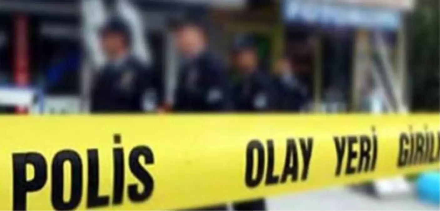 Polisten Kaçmak İsterken Yanlışlıkla Kendisini Vurdu