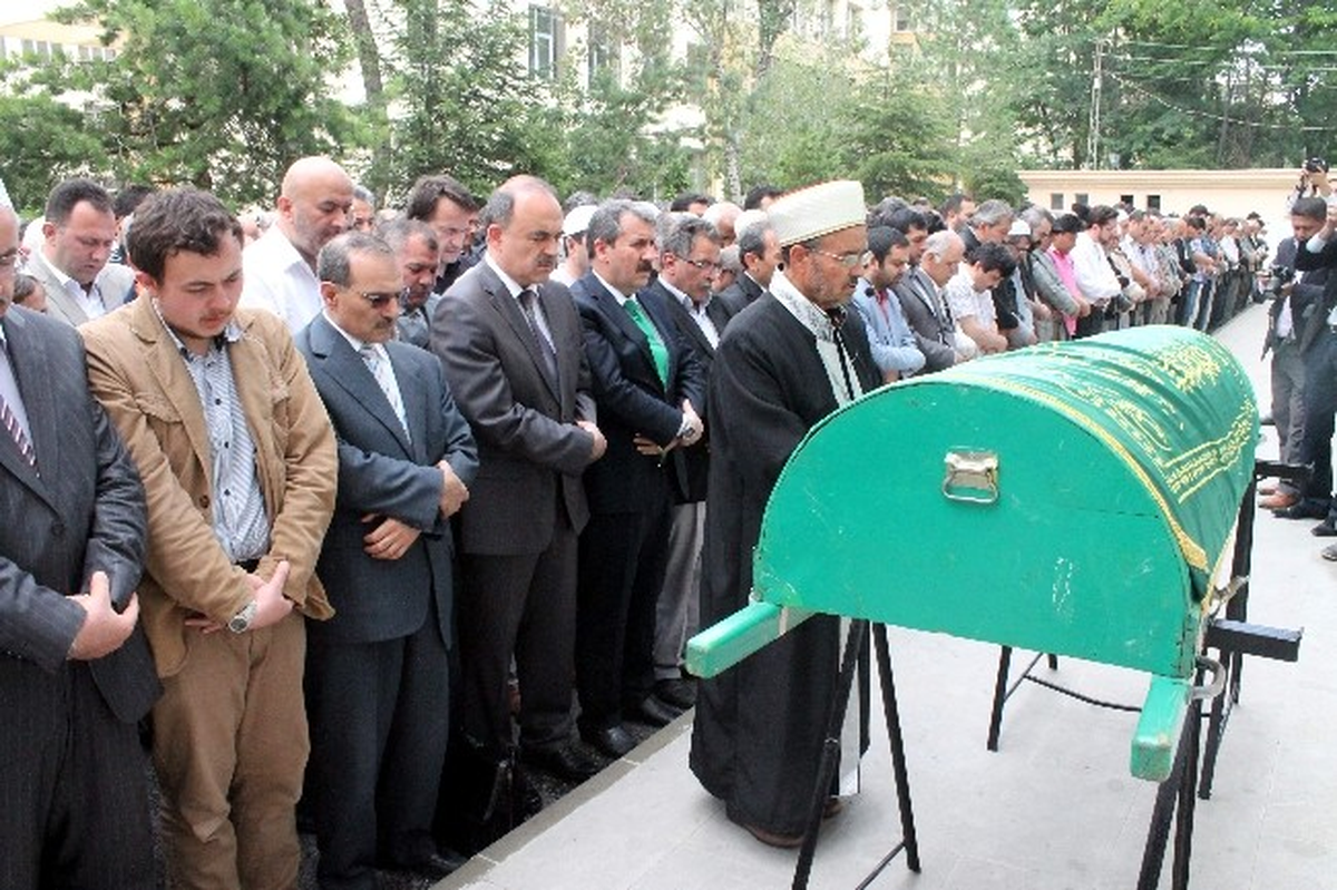 Prof. Dr. Gökmenoğlu\'na Son Görev