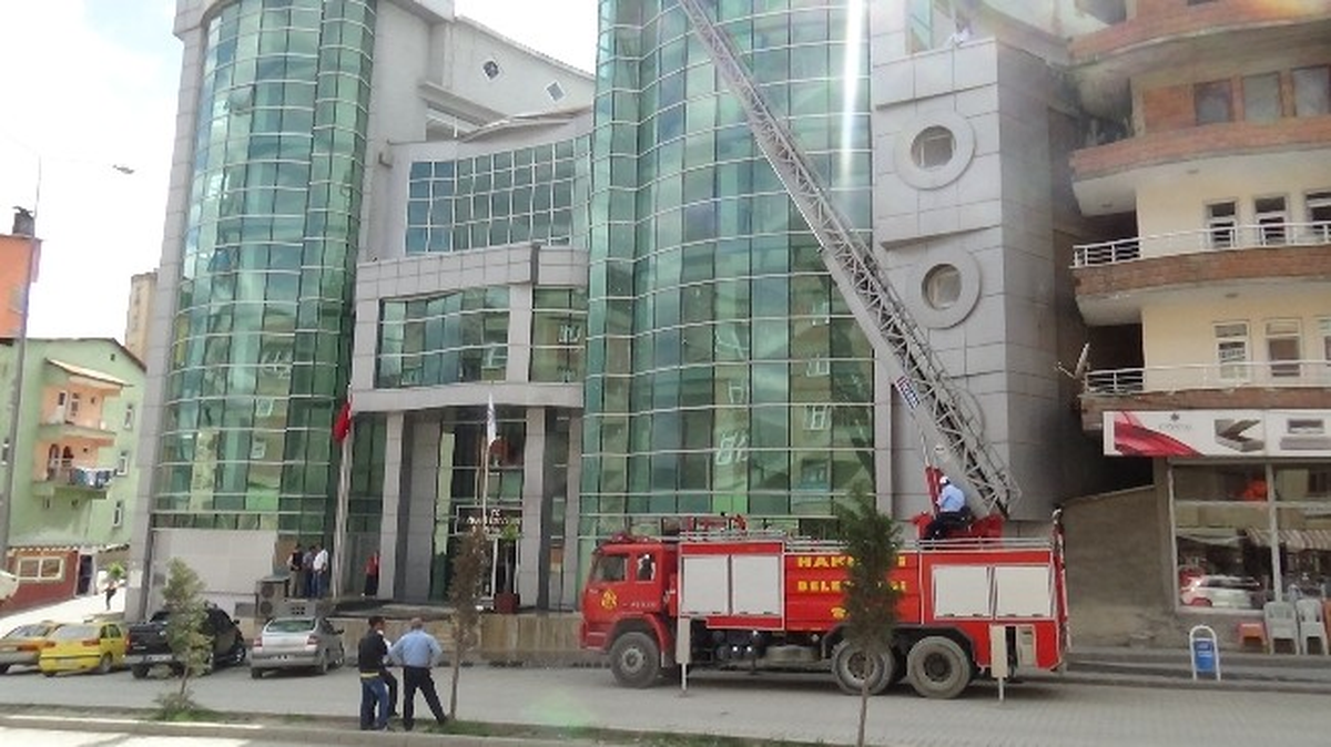 Rektörlük Binasında Bahar Temizliği
