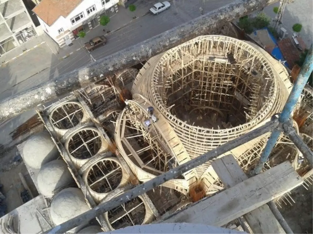 Sindelhöyük Çarşı Camisi\'nin İnşaatı Devam Ediyor