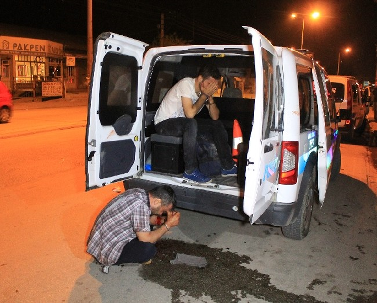 Konya\'da Trafikte Satırlı Yol Verme Kavgası: 1 Yaralı