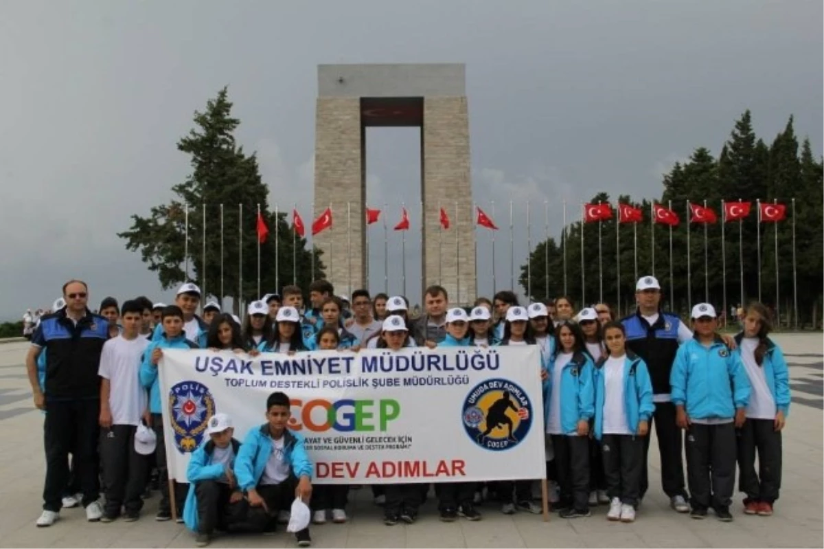 Umuda Dev Adımların Öğrencileri Çanakkale ve Bursa\'yı Gezdi