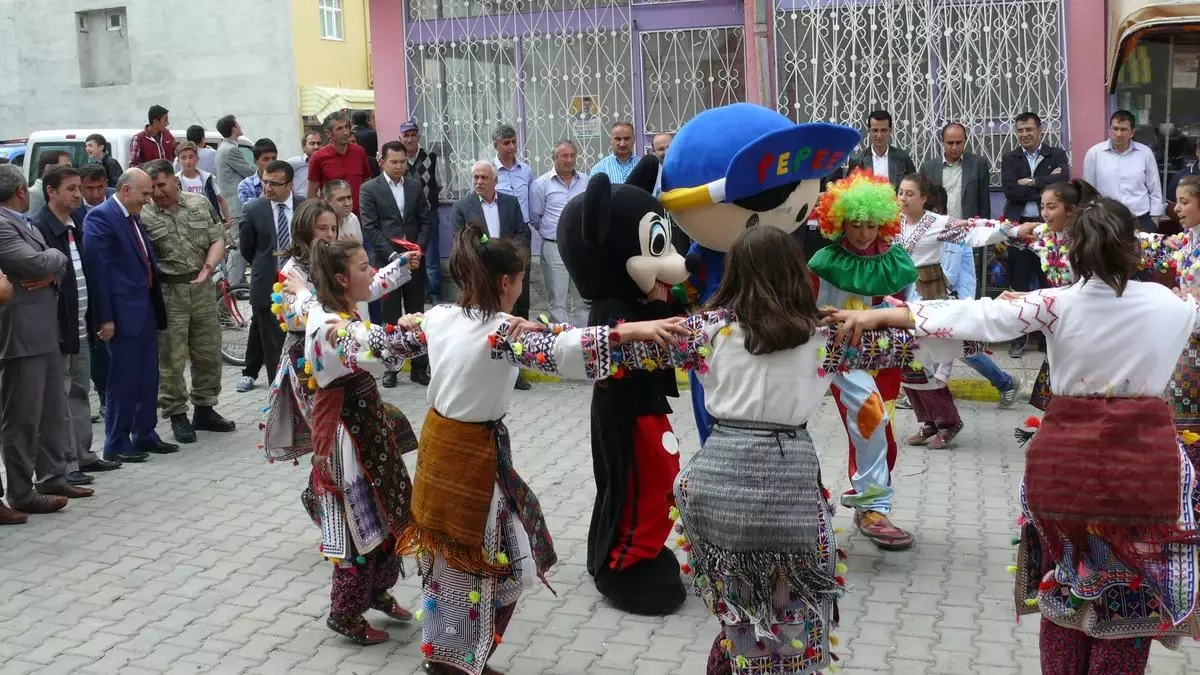 Yeşilyurt\'ta El Sanatları Sergisi Açıldı