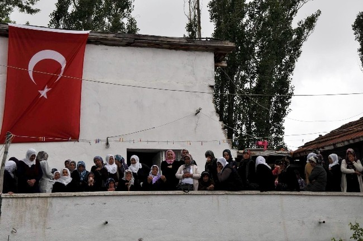 Afganistan\'da Ölen Türk İşçinin Cenazesi Memleketinde