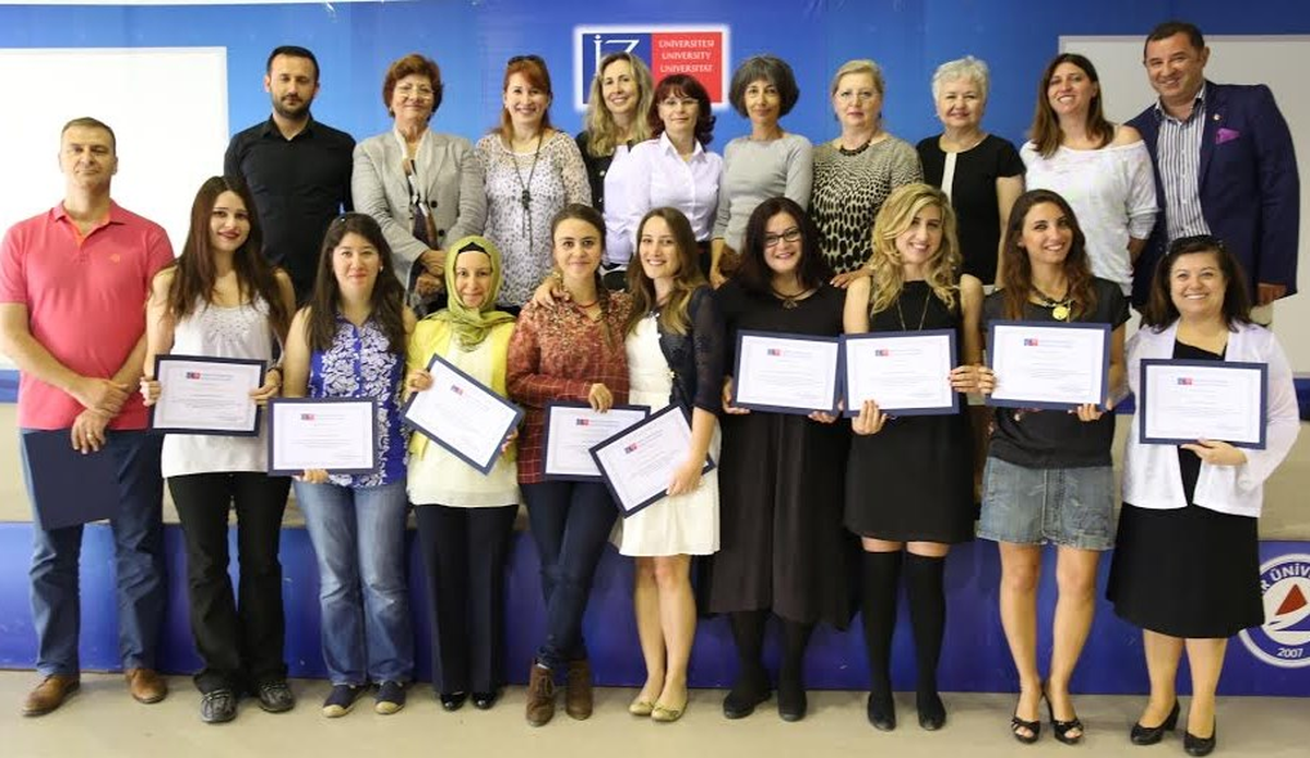 Aile Danışmanlığı Sertifikalarını İzmİrsem\'den Aldılar