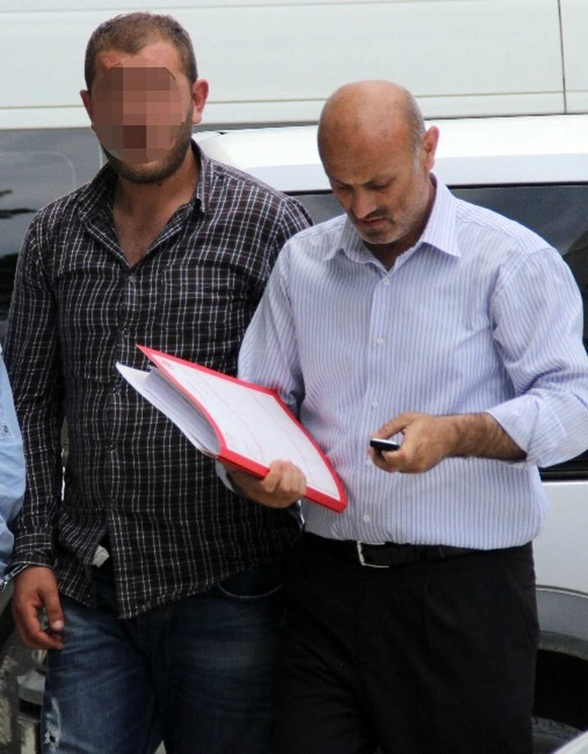 Damat, Hem Altınlardan Oldu, Hem Gözaltına Alındı
