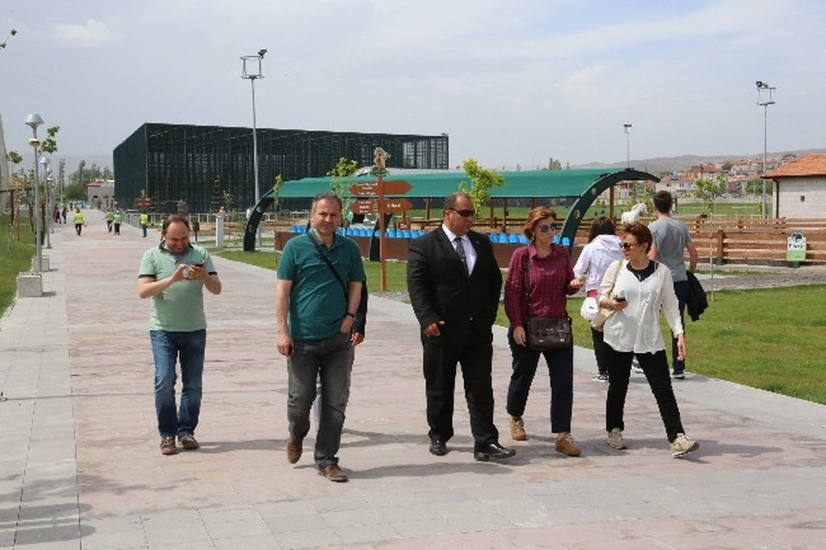 \'Amerika\'yı Yeniden Keşfetmeye Gerek Yok" Diyen Samsun Heyeti Kayseri\'yi Gezdi