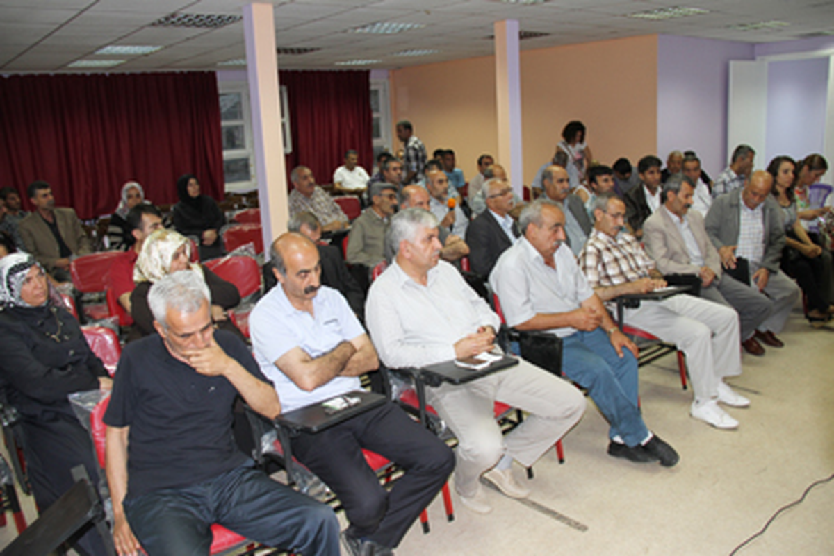 Bağlar\'da Halk Toplantıları Sürüyor