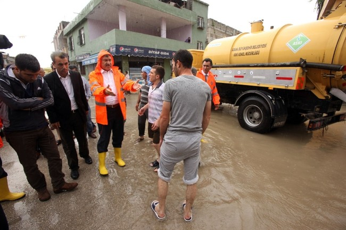 Başkan Karalar Yağmur Sonrası Çalışmalara Katıldı