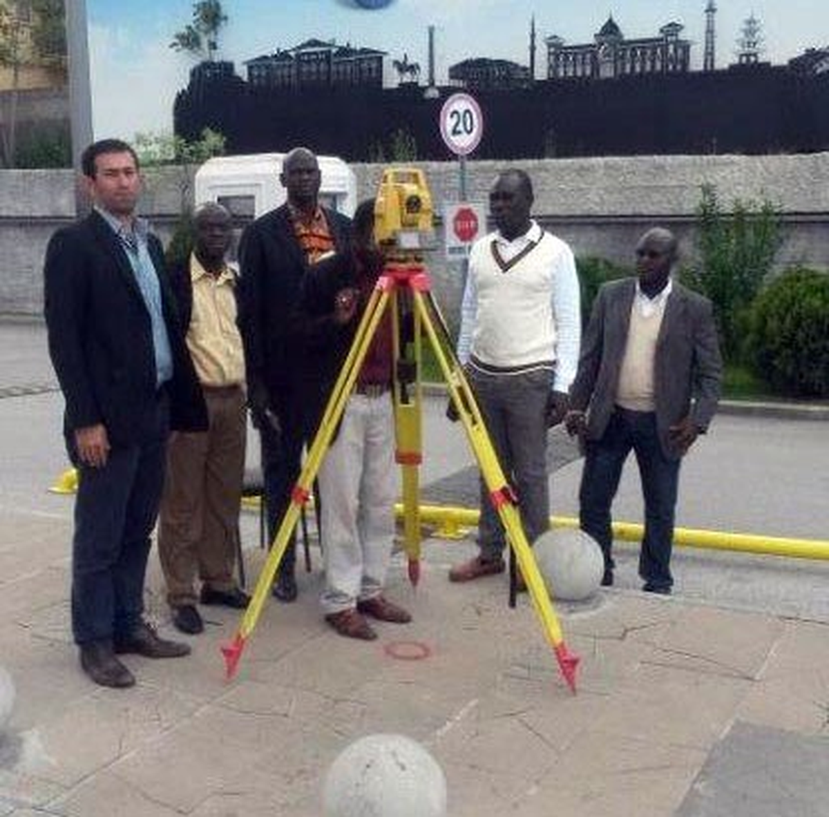 Bissau Belediyesi Personeline Topografi Eğitimi
