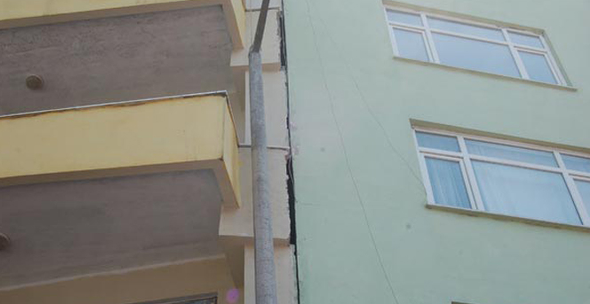 Çanakkale\'de 10 Bina Tahliye Edildi