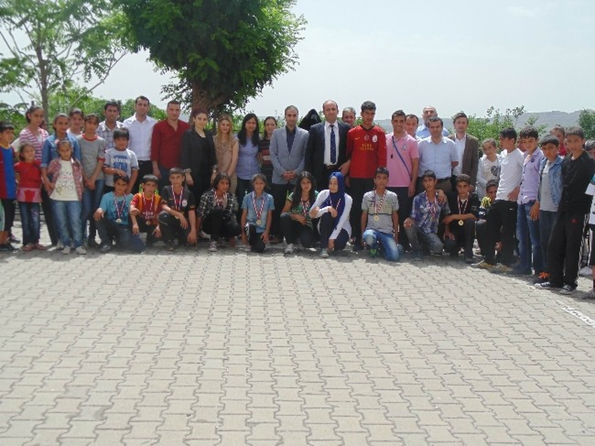 Dicle\'de Voleybol Turnuvası Yapıldı