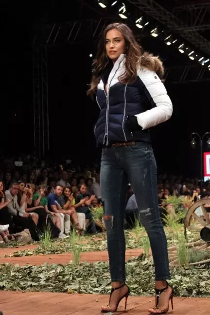 Dosso Dossi Fashion Show’da Irina Shayk Rüzgarı - Son Dakika Magazin