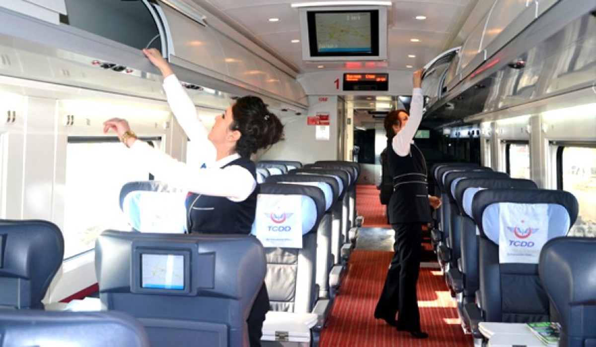 Eskişehir-İstanbul YHT Hattı İçin Hostes Alınacak
