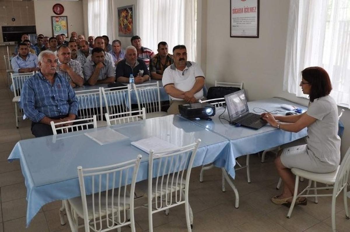 Manisa\'da Hayvan Nakil Sorumlularına Eğitim