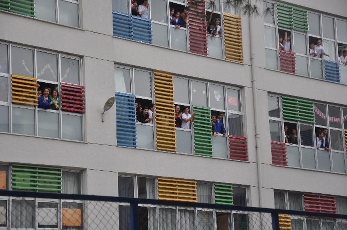 Okulda Bomba Alarmı