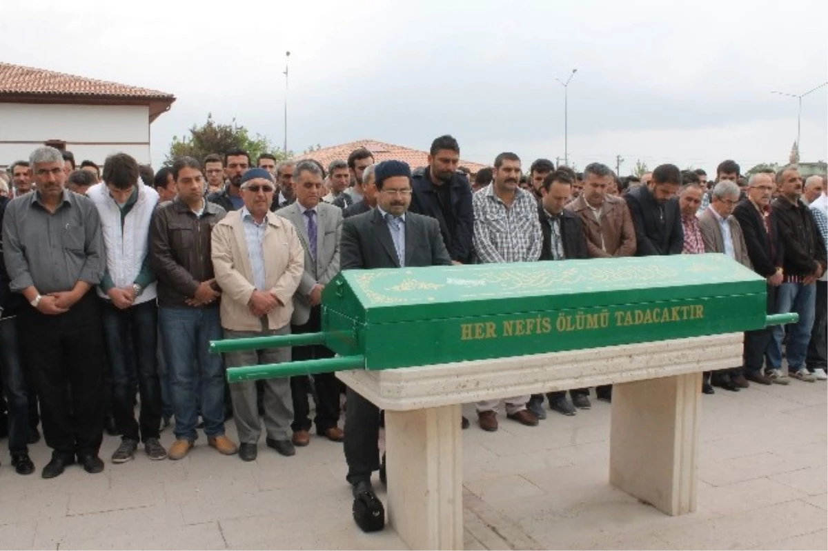Konya\'da Öldürülen Doçent Son Yolculuğuna Uğurlandı