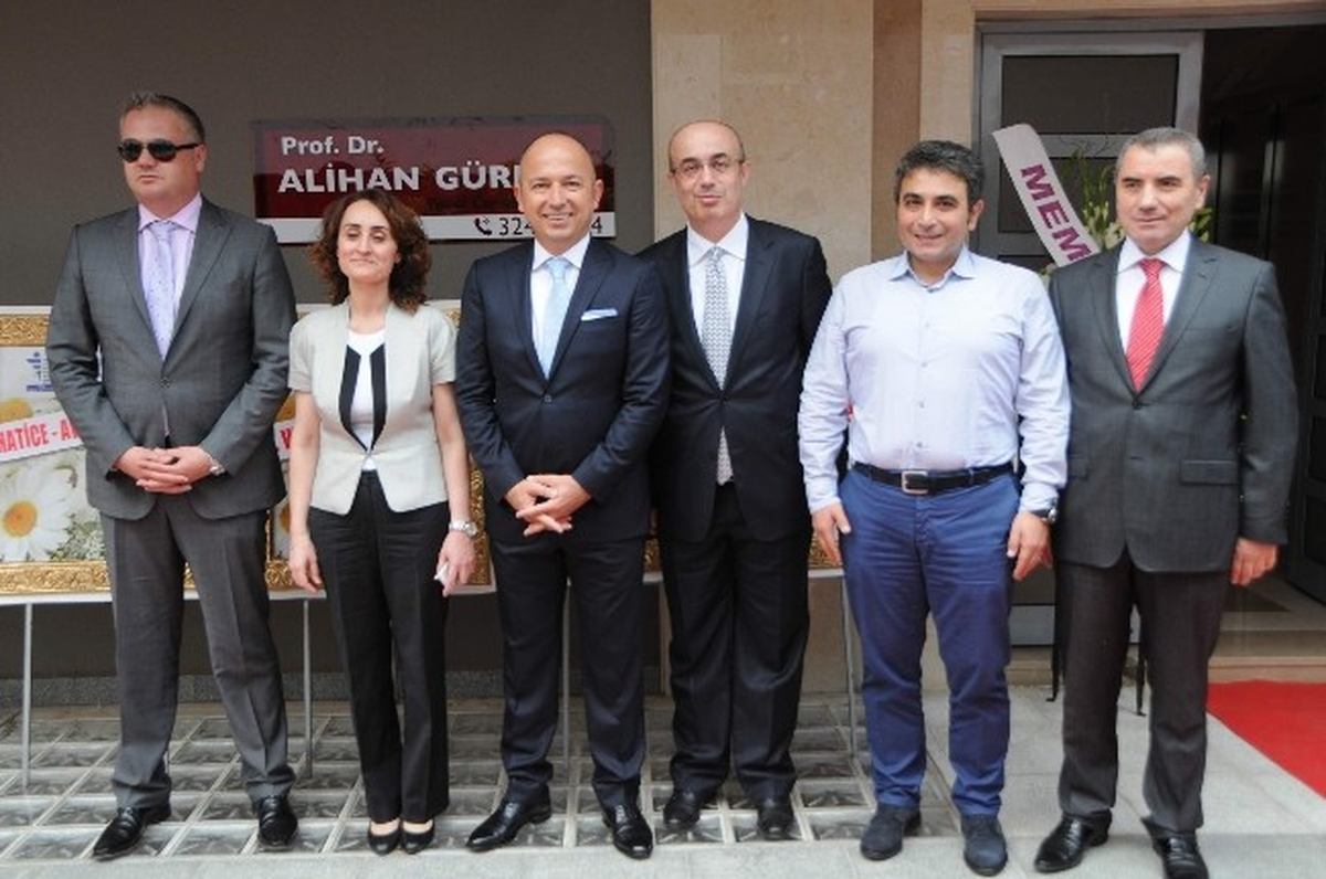 Prof. Dr. Gürkan\'ın, Muayene Merkezi Lara\'da Açıldı