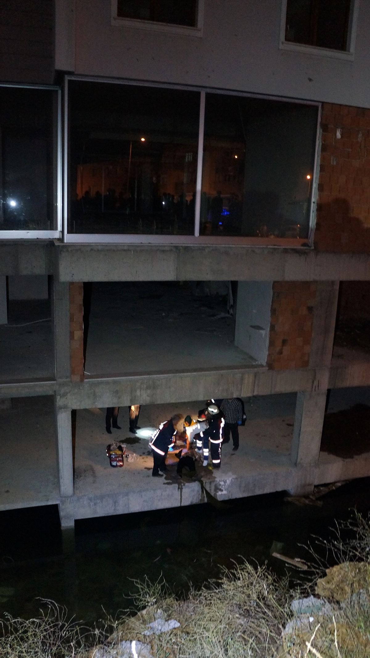 Sancaktepe\'de İnşaattan Aşağıya Düşüp Hayatını Kaybetti