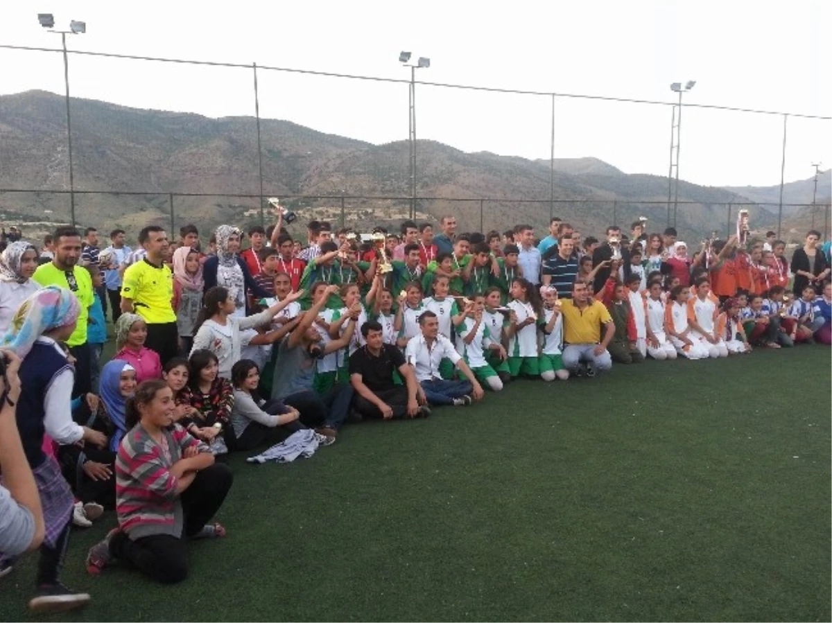 Sason\'da Ortaokullar Arası Futbol Turnuvası Finali Yapıldı