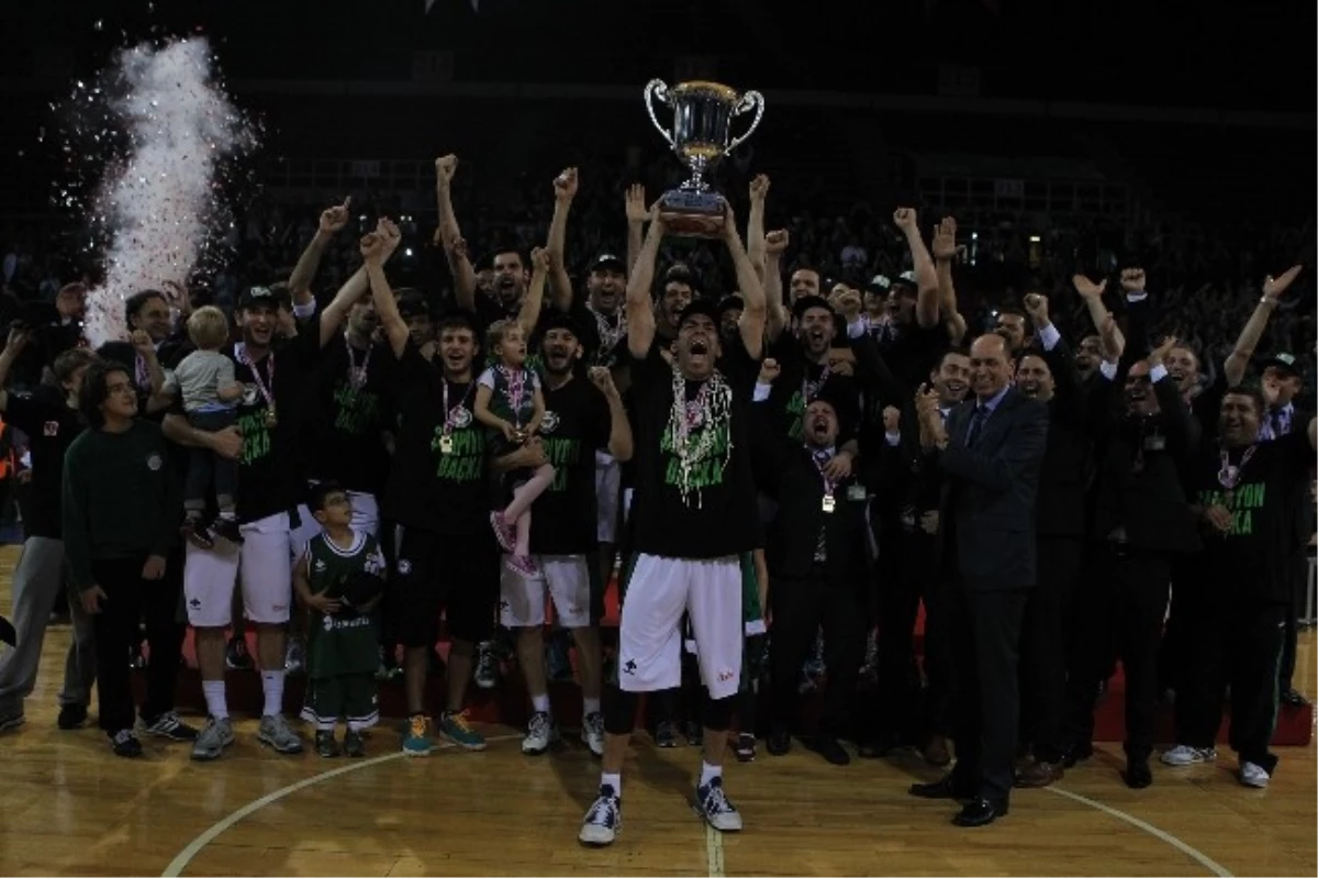 Türkiye Basketbol 2. Ligi Şampiyonu Darüşşafaka Doğuş
