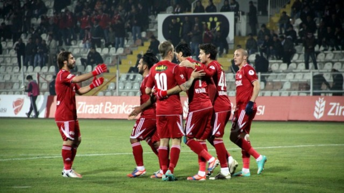 UEFA\'nın, Sivasspor Kulübü\'ne Verdiği Ceza